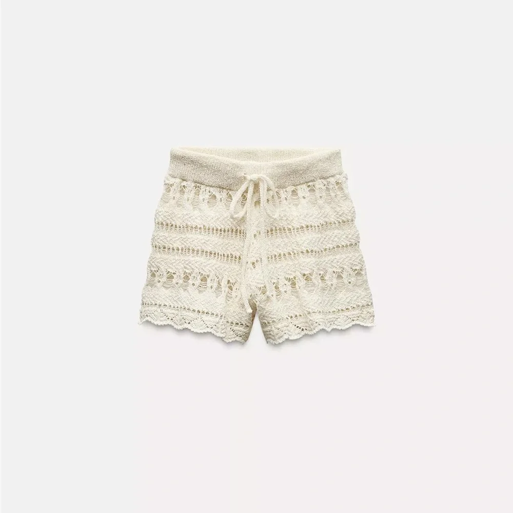 Zara Marching Set: Crochet Knit Top & Shorts Ecru - Picture 3 of 11